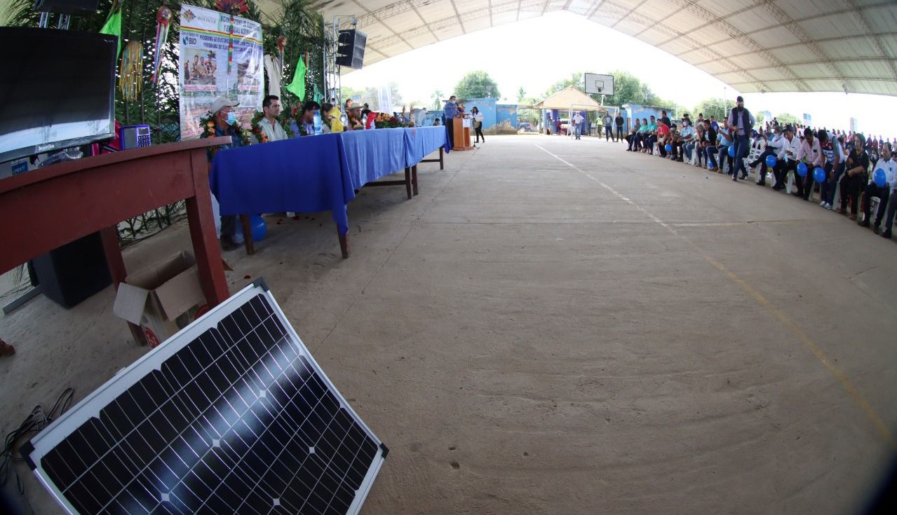 Energía eléctrica llega a 64 comunidades rurales en nueve municipios del Beni