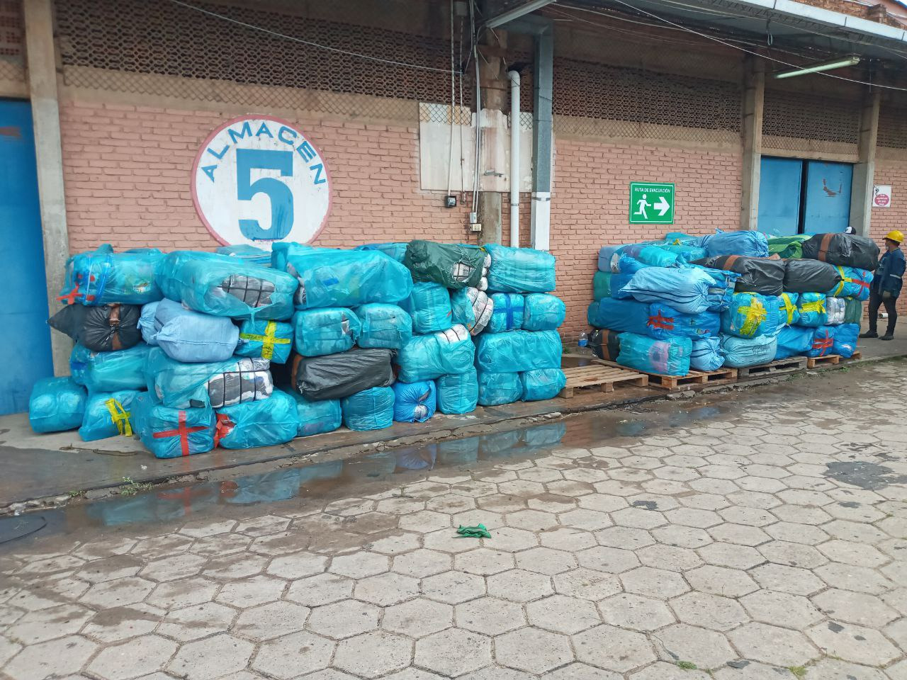 Santa Cruz: Incautan ropa usada y cerveza de contrabando valuadas en Bs 620.000