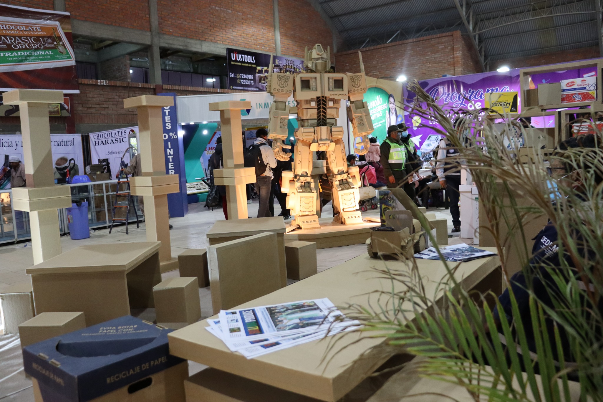 Estatal Cartonbol ofertará cinco modelos de empaques navideños desde Bs 3