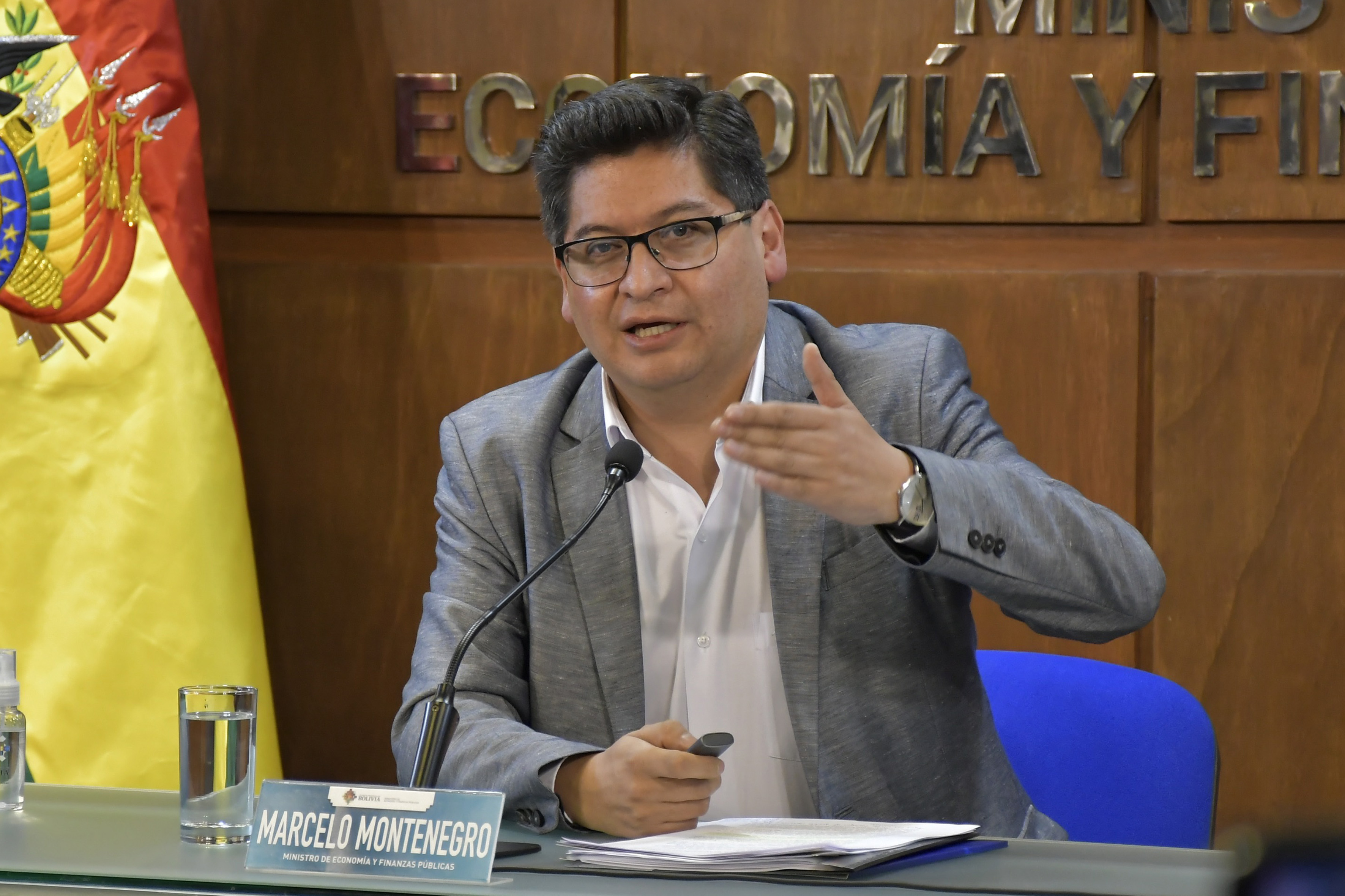 Ministro de Economía: La única manera para recuperar las pérdidas millonarias es levantando el paro