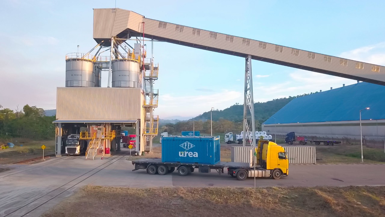 Bolivia ratifica con un superávit de $us 142,62 millones su perfil comercial como “exportador nato de hidrocarburos”, según el IBCE