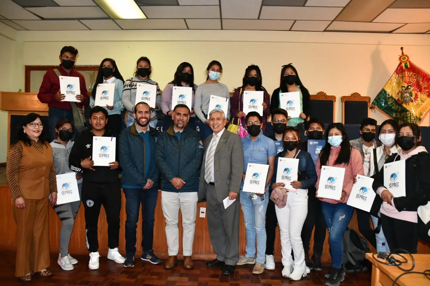 Estudiantes de la Universidad Técnica de Oruro reciben capacitación del Seprec