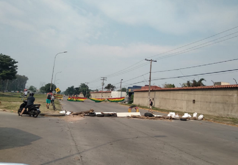 El paro obliga a empresarios de Santa Cruz a migrar sus inversiones y su base de operaciones