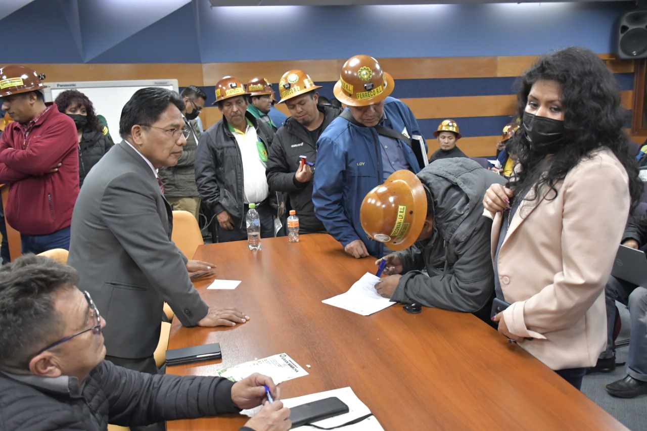 Con el tributo del 4,8%, mineros auríferos contribuirán con más de Bs 800 millones al erario nacional