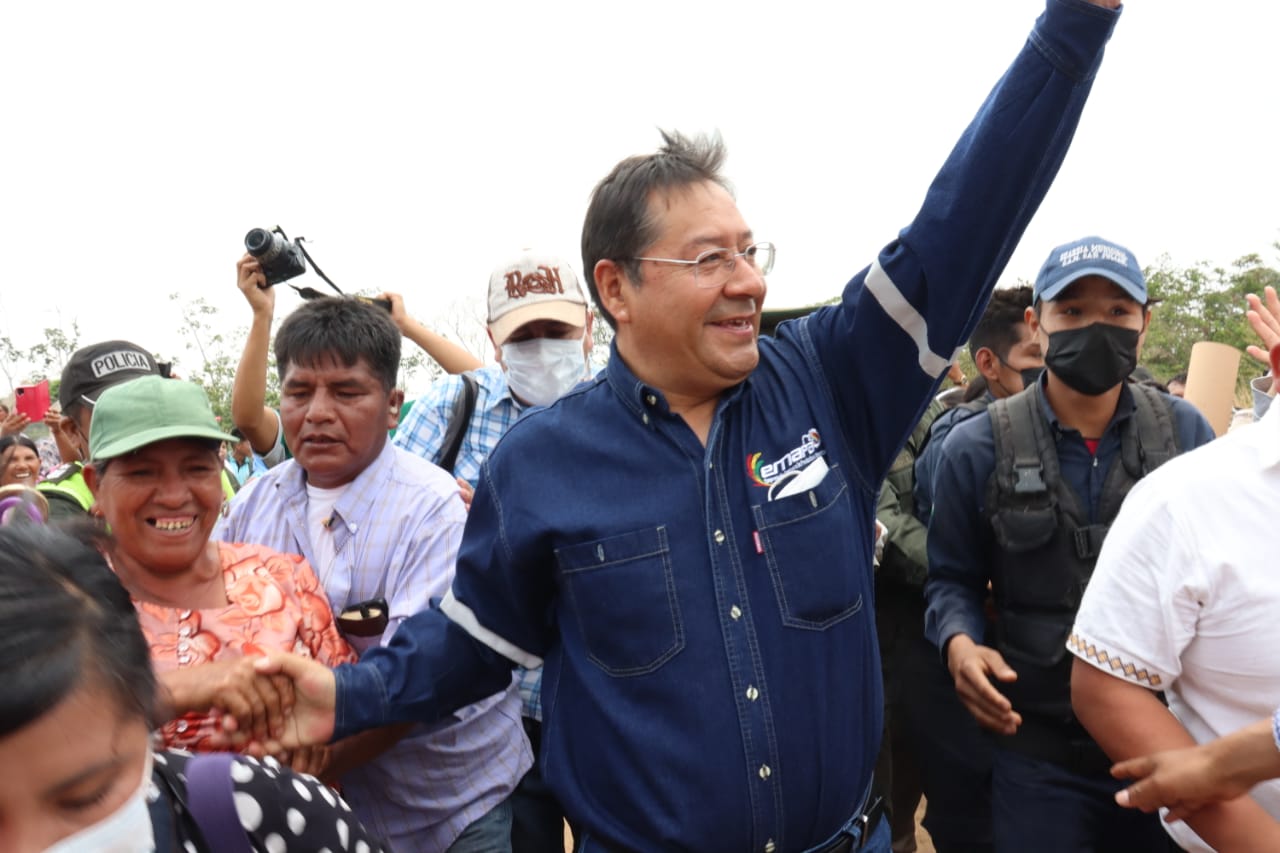 Arce denuncia “intentonas golpistas” y asegura que el pueblo “no va a permitir” estas acciones