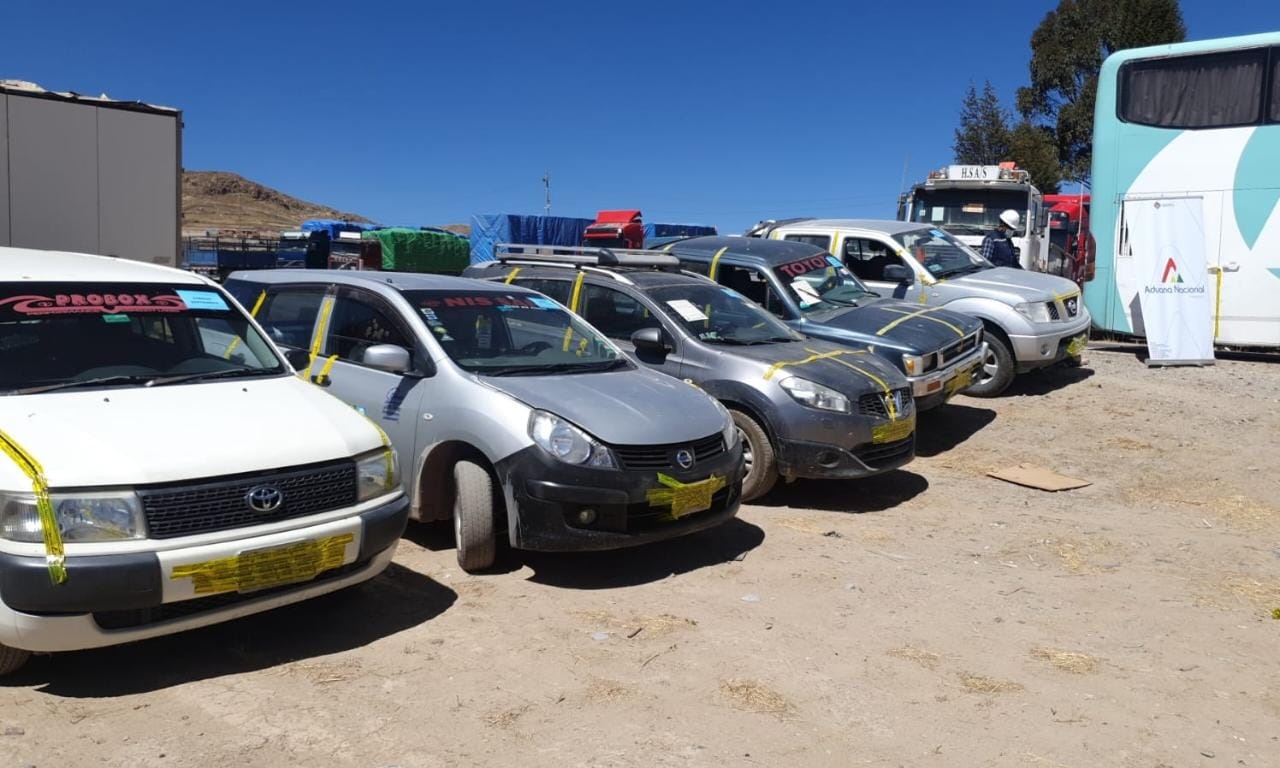 Incautan 21 vehículos indocumentados en Potosí y Chuquisaca por más de Bs 3,4 millones