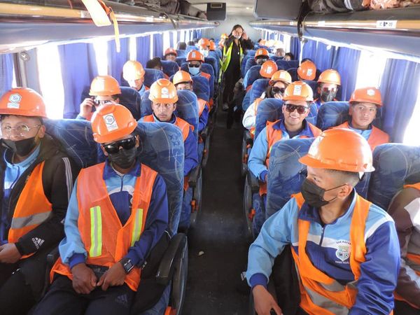 Estudiantes de 6° de secundaria visitan las plantas de litio