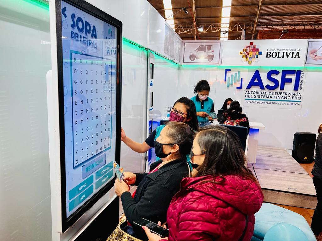 Más de 7.000 orureños visitaron el stand de ASFI en la Feria de Servicios Financieros