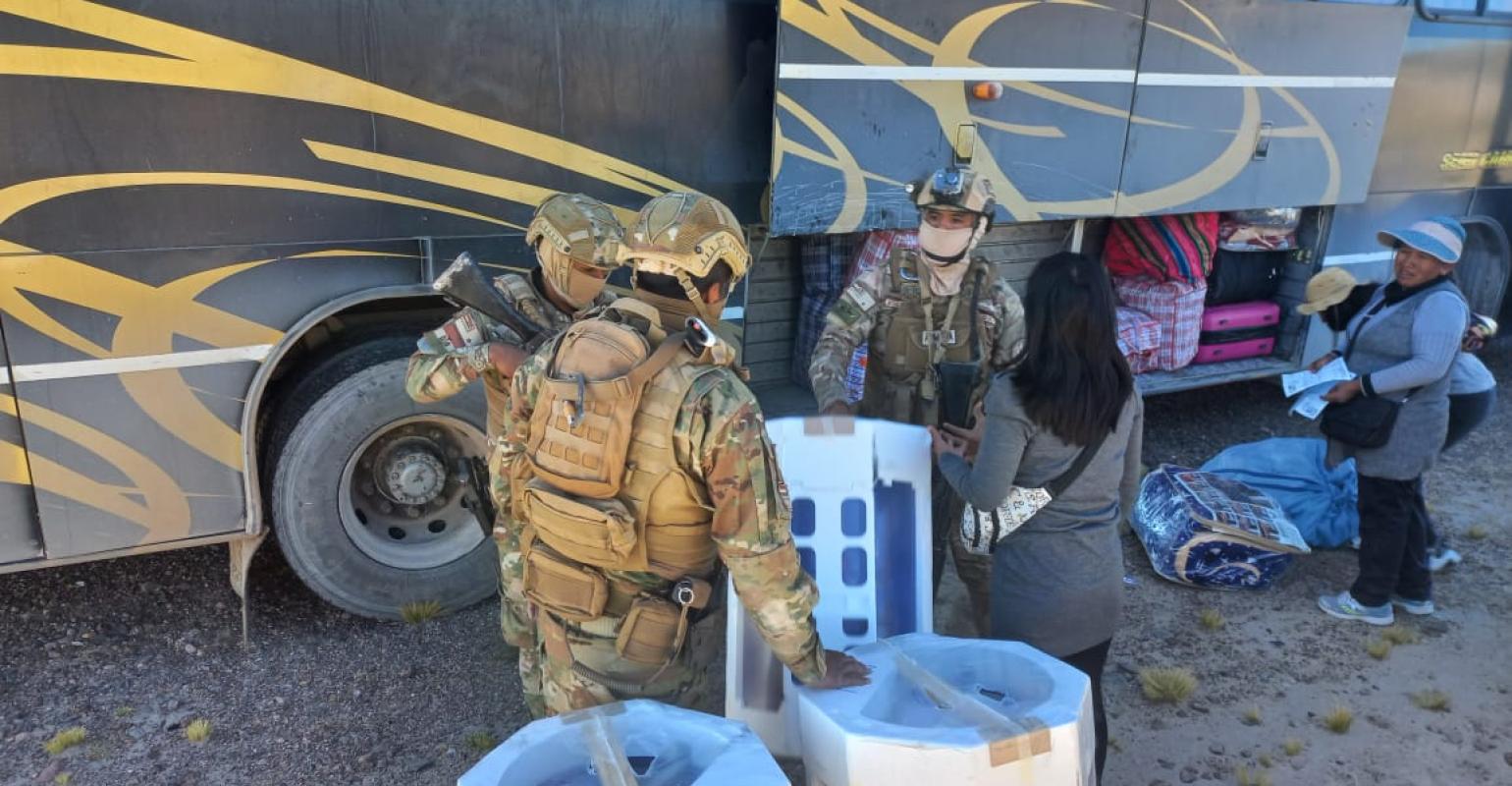 Más de 30 vehículos con contrabando fueron comisados en diferentes puntos fronterizos en 30 días