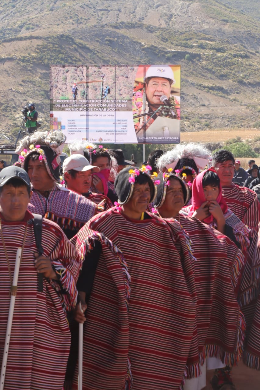 En Tarabuco 949 personas se benefician con sistema de electrificación