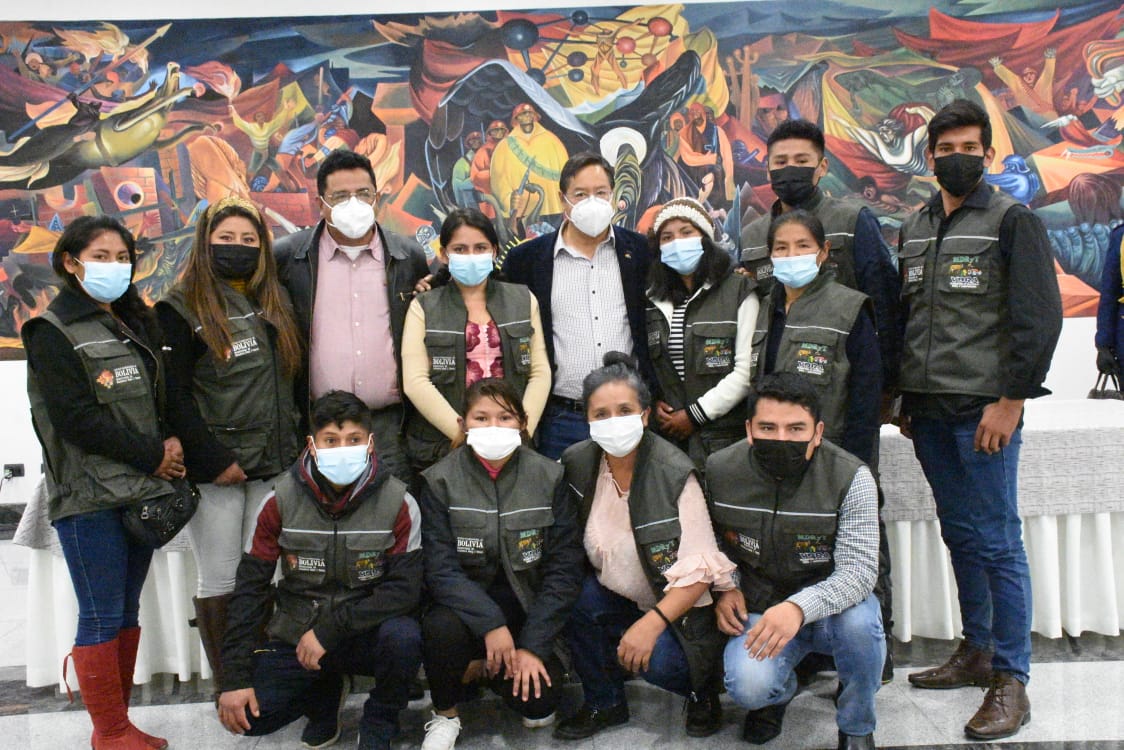 Gobierno entrega becas a 30 jóvenes campesinos para su capacitación en técnica laboral agropecuaria en Colombia