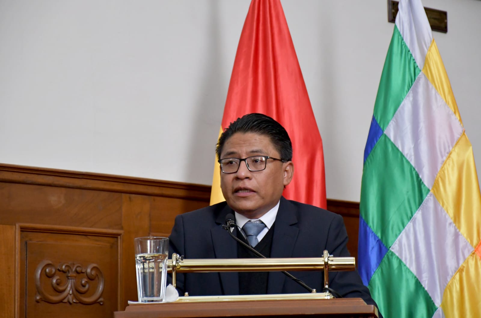 Ministro Lima anuncia proyecto de modificación a Código NNA y de indulto para 60 madres de niños que viven en cárceles