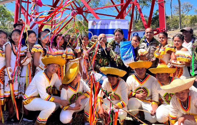 Gobierno entrega Radio Base que facilitará el acceso a telefonía móvil e internet en San Javier 
