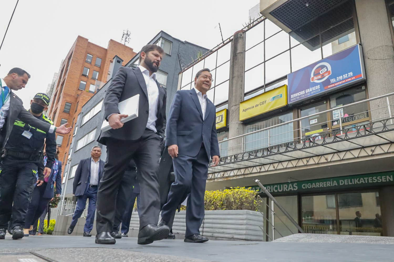 Bolivia y Chile acuerdan “hacer más ágil el libre tránsito” y fortalecer el comercio por Arica