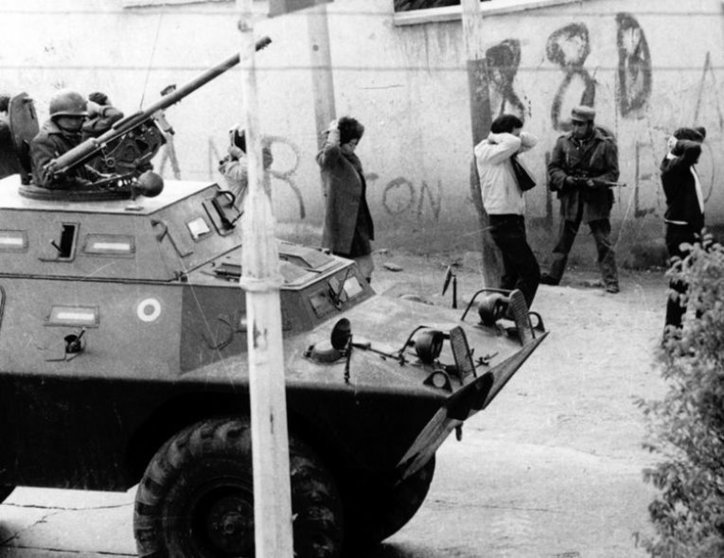 Presidente recuerda el golpe de Banzer y afirma que jamás debe repetirse “episodios tan oscuros y funestos”