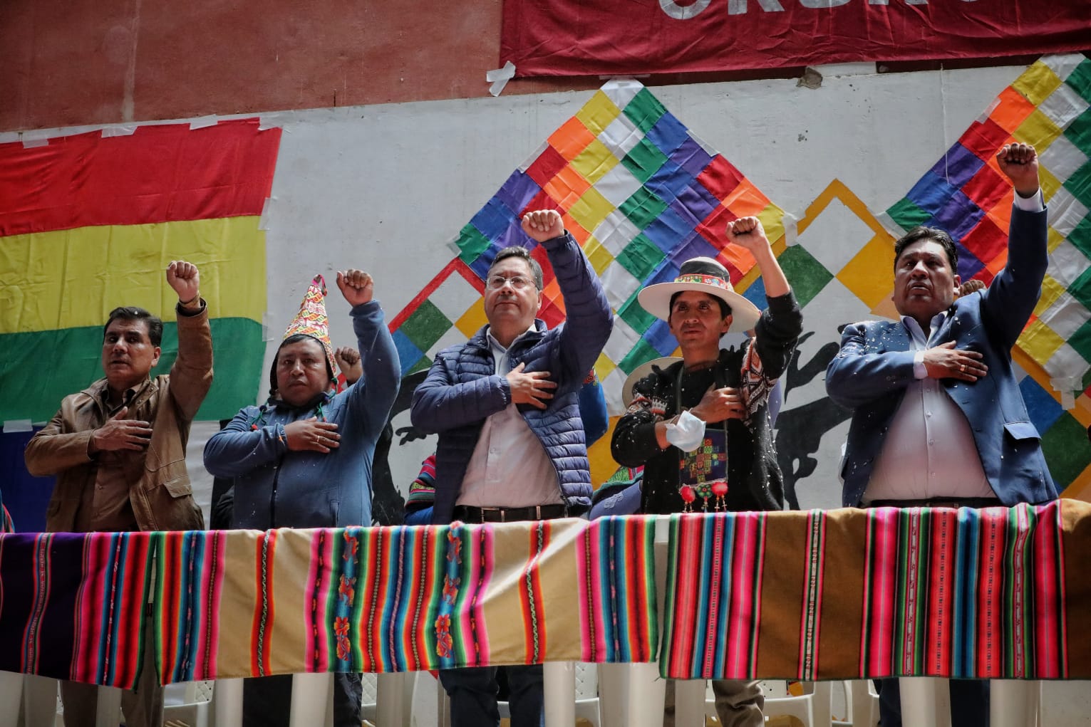 Arce convoca a sectores sociales a afianzar la unidad y fortalecer al Gobierno