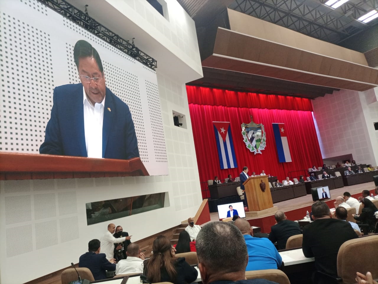 Arce respalda a Fernández y Castillo, denuncia hostigamiento a gobiernos progresistas