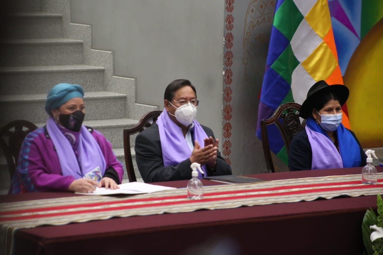 Ministra Prada resalta políticas del Gobierno para proteger y empoderar a las mujeres