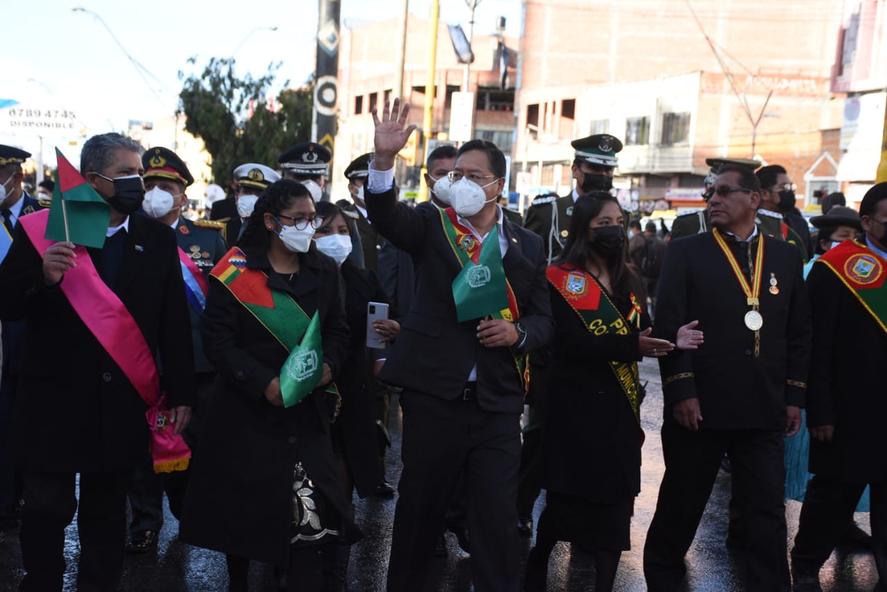 Presidente participa de actos protocolares por el aniversario de la ciudad de El Alto