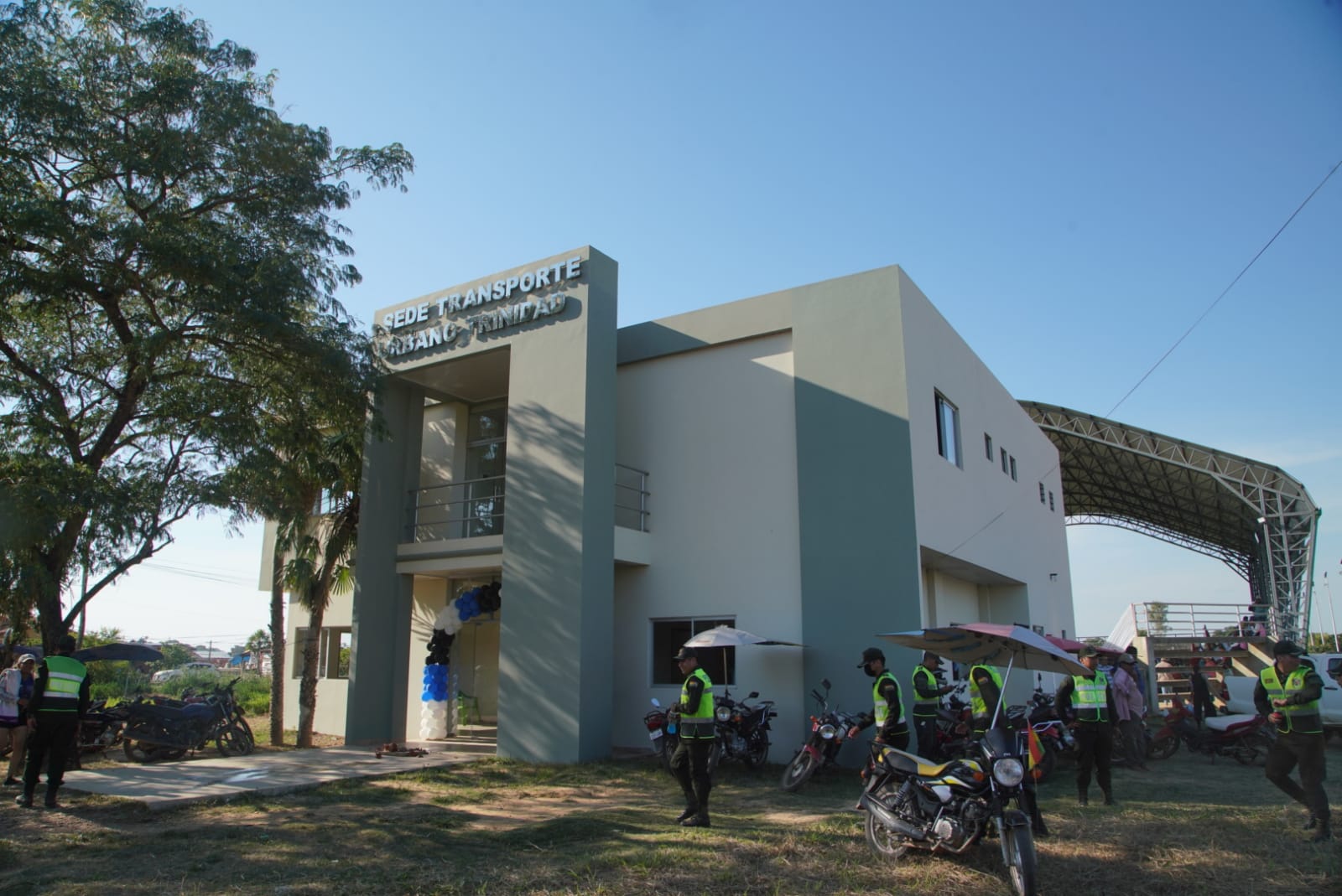 Presidente inaugura el Centro Municipal para el Transporte Urbano en Trinidad