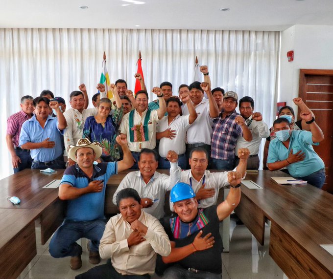 El Presidente coordina con asambleístas acciones para el desarrollo cruceño