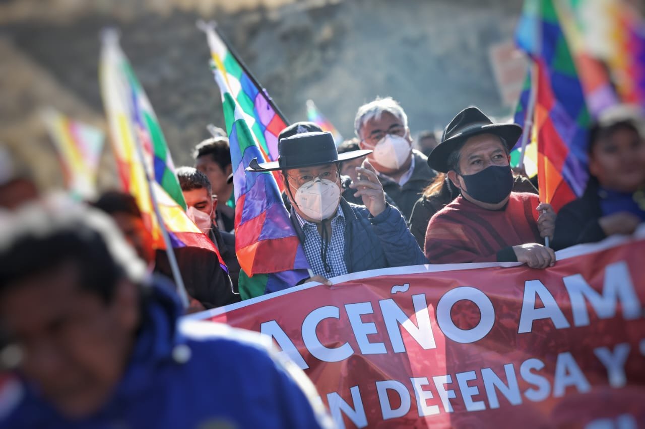 Arce agradece al pueblo boliviano por sumarse a la marcha en defensa de la democracia