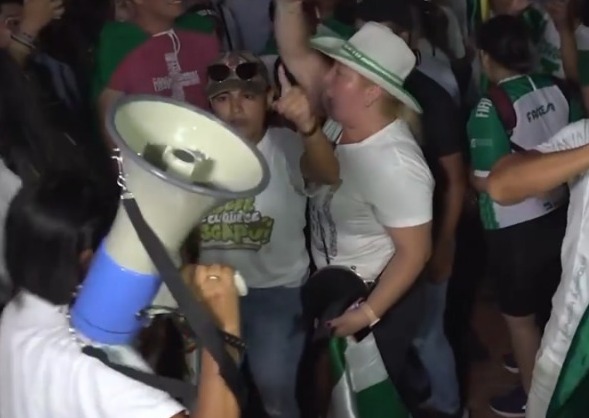 Cabildo concluye con amagues de enfrentamiento, caos, confusión y molestia contra Cívicos