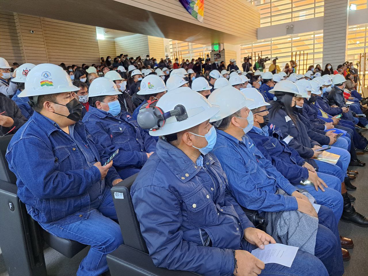 Trabajadores petroleros rechazan paro y anuncian que no suspenderán operaciones