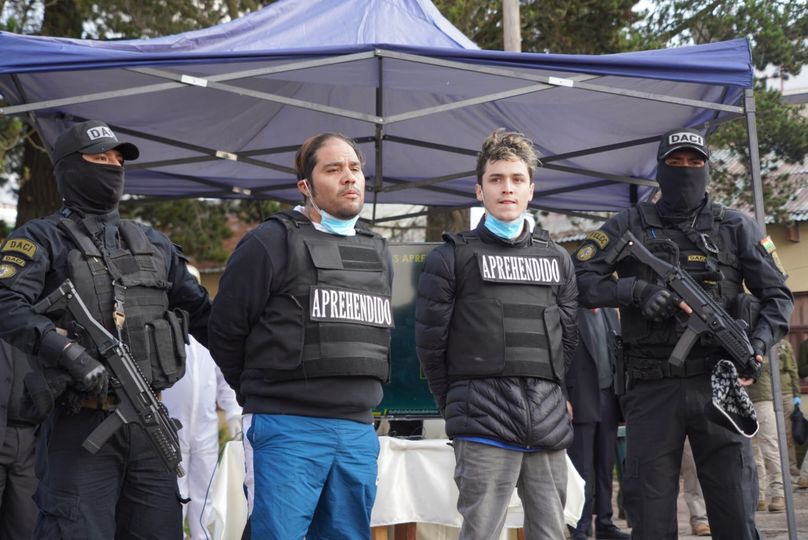 Policía aprehende a dos involucrados en el robo agravado y asesinato en Huajchilla