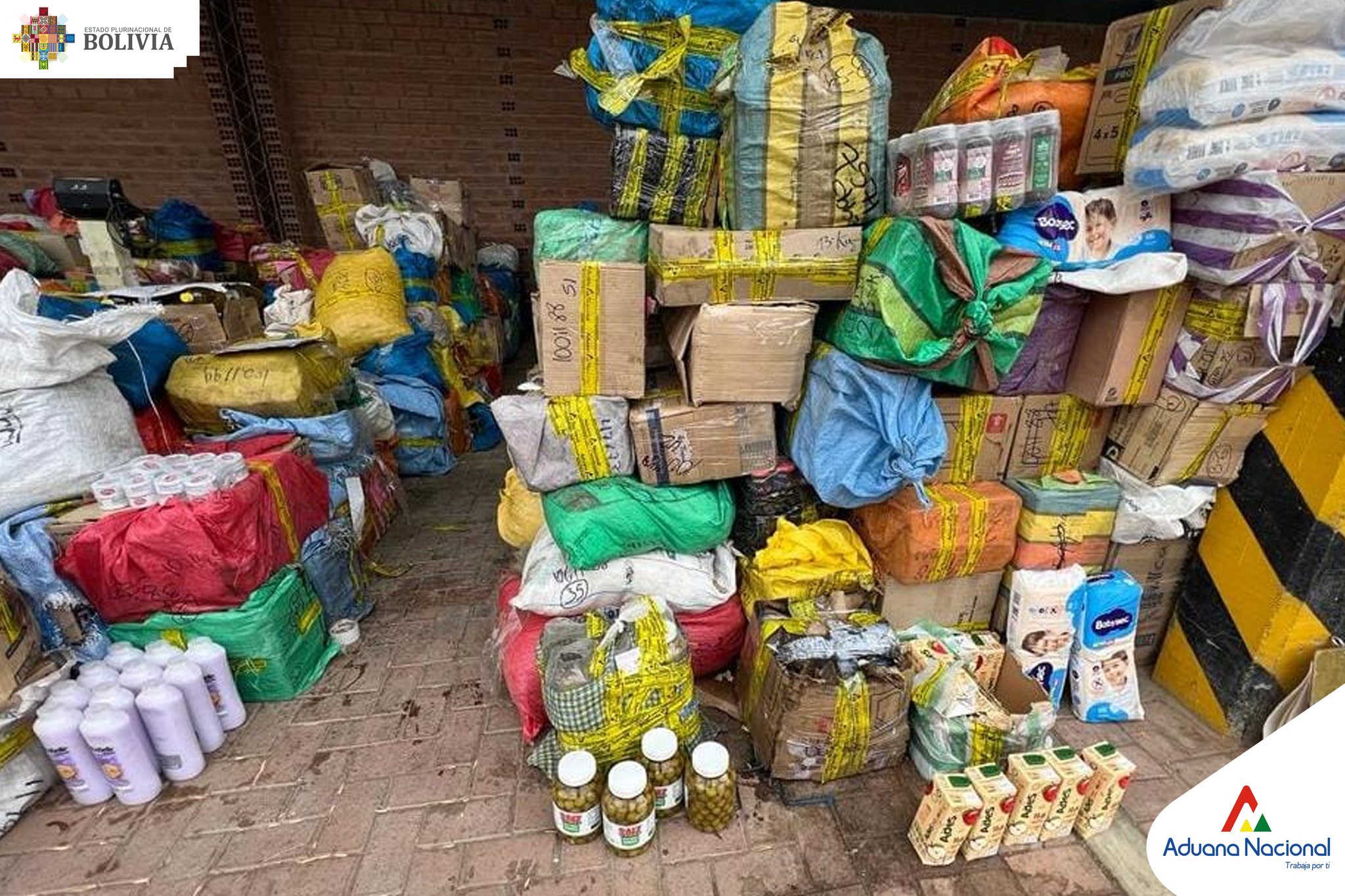 Aduana decomisa 20 toneladas de productos de contrabando valuados en Bs 240.000
