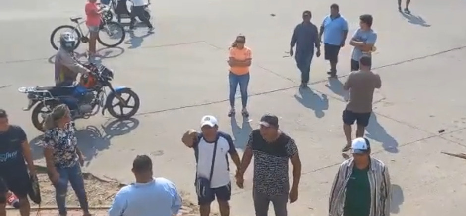 Denuncian permanente hostigamiento a la Casa de la Mujer y sus trabajadoras en Santa Cruz