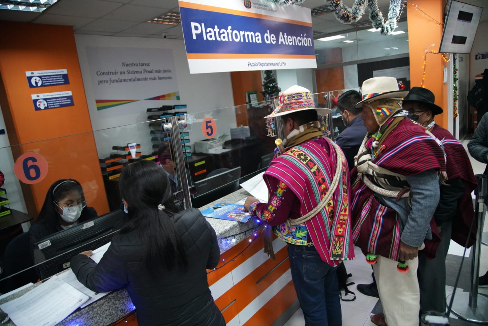 Conamaq formaliza en La Paz denuncia penal contra Camacho y Calvo 