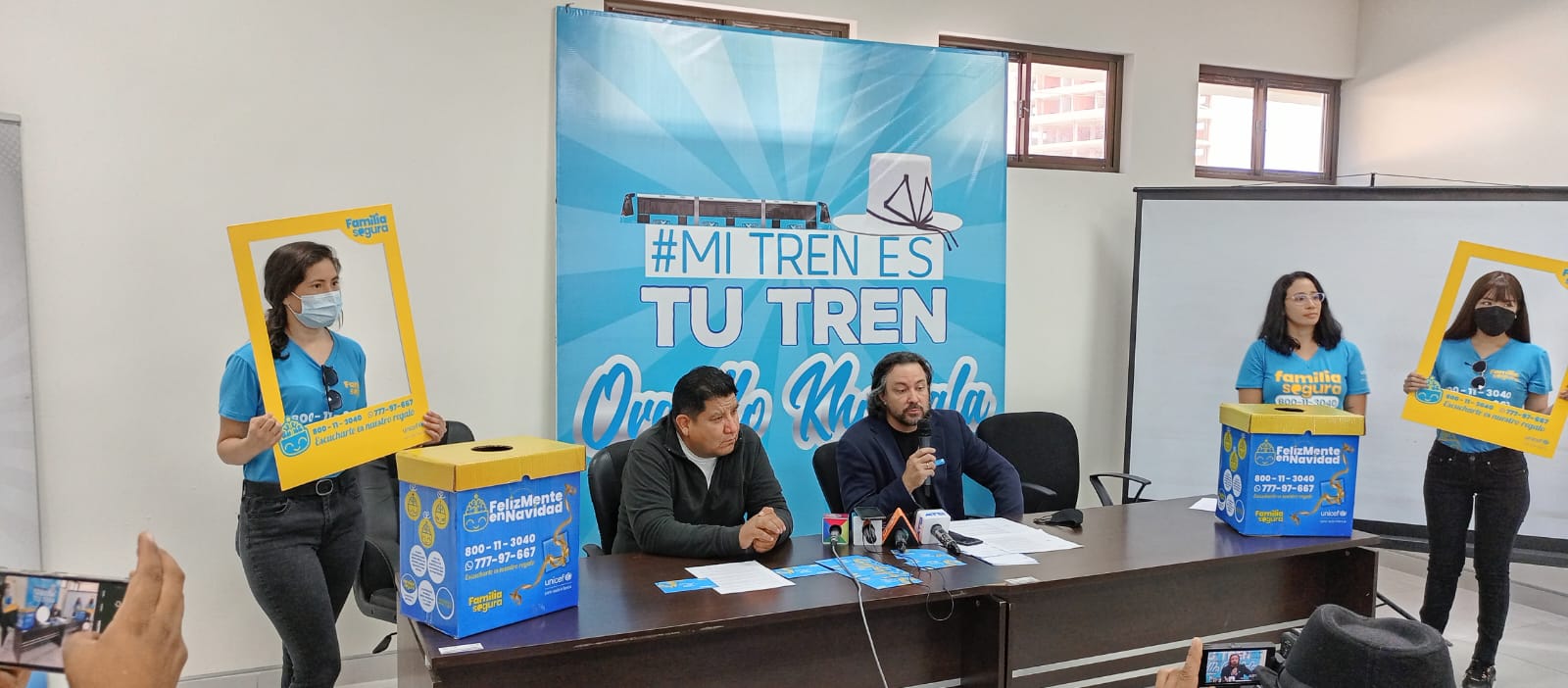 La línea gratuita “Familia Segura” pone en marcha campaña navideña para cuidar la salud mental