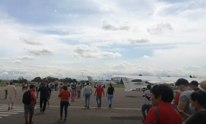 Naabol denuncia que la UJC y legisladores de Creemos tomaron y provocaron destrozos en Viru Viru