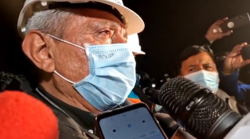 Rescatan a cuatro personas del derrumbe de talud, Arias atribuye lo ocurrido a fenómenos naturales