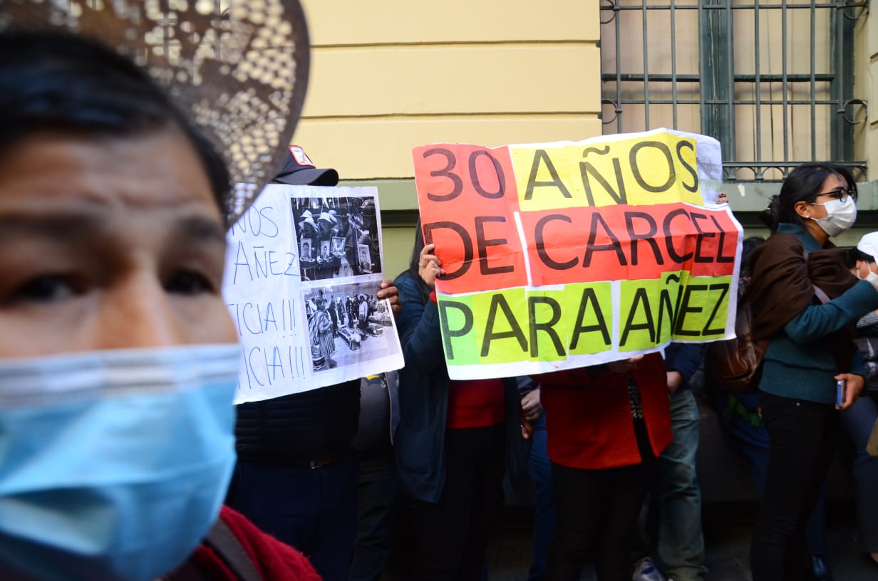 Autoconvocados instalan en La Paz mitin de protesta para exigir 30 años de cárcel para Áñez