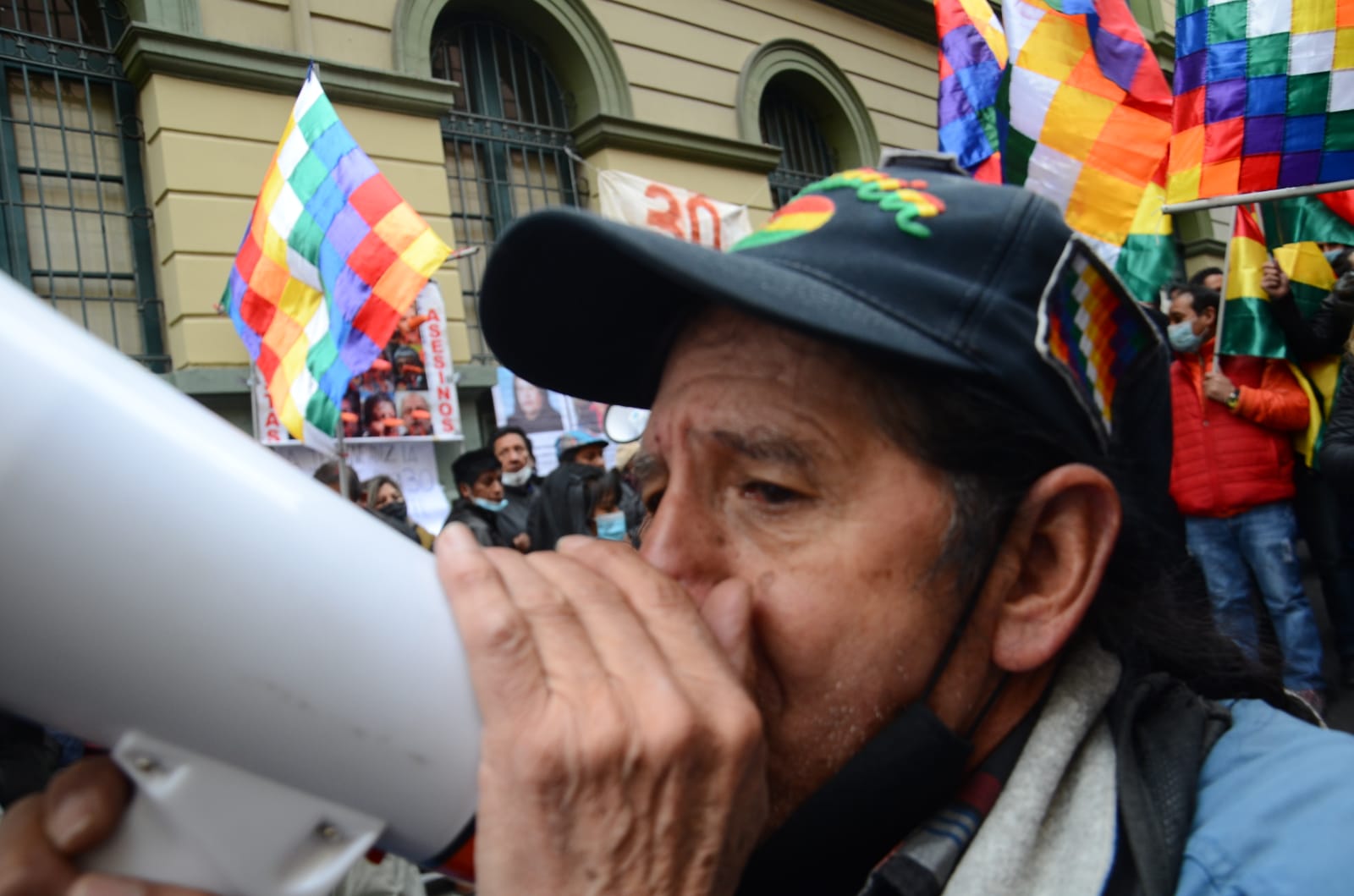 Comité impulsor del juicio se suma a la vigilia y exige sentencia condenatoria en contra de Áñez