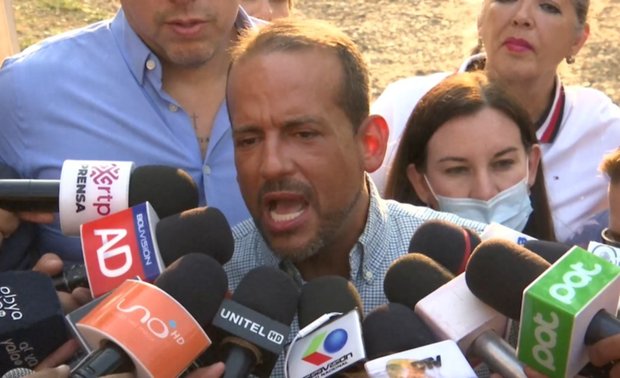 Camacho declaró en presunto dolo por compra de un vehículo bombero