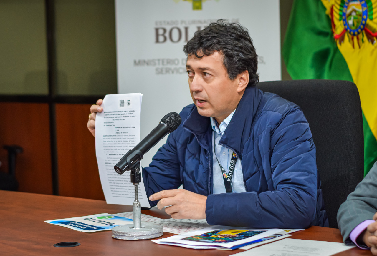 Viceministro alerta que personas inescrupulosas se hacen pasar por funcionarios para ofertar cargos