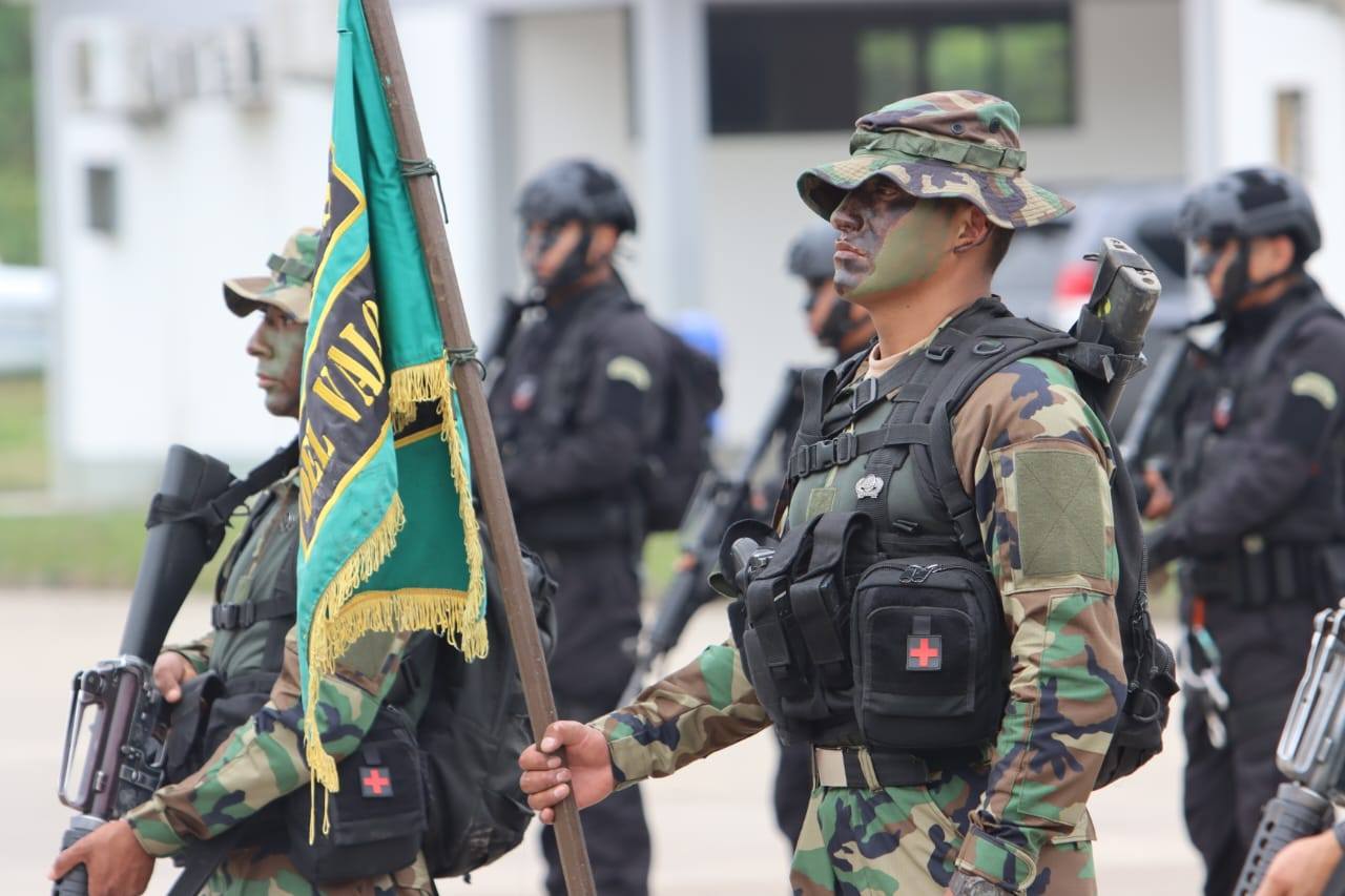  Se graduaron 75 policía en cursos de entrenamiento antidroga de nivel internacional