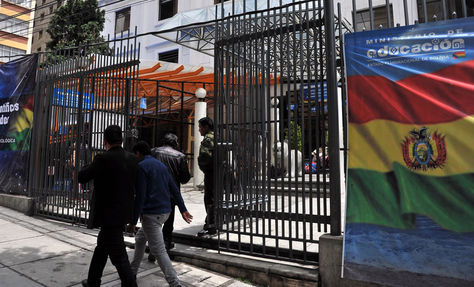 Educación informa que destitución de rector de universidad quechua obedece a un procedimiento legal