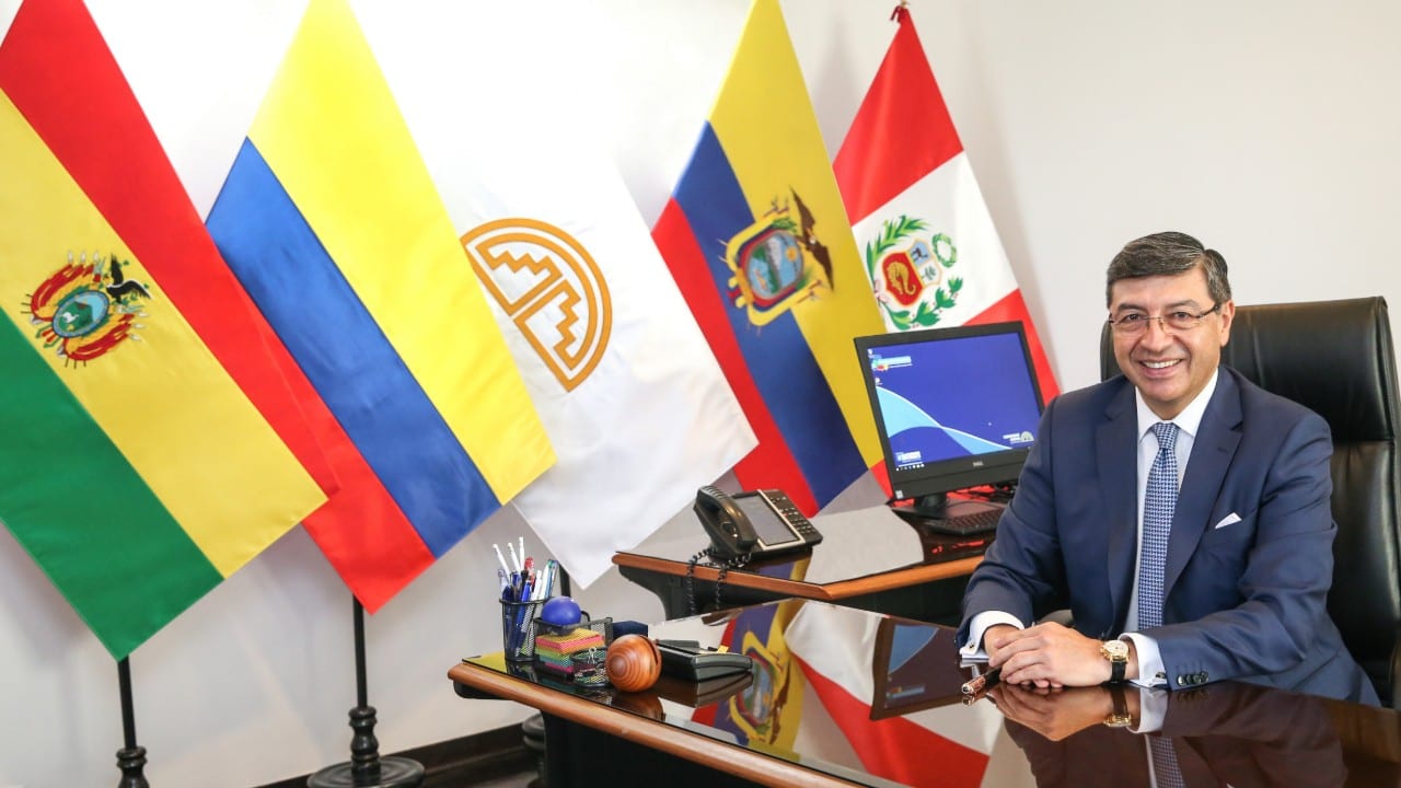 Secretario General de la CAN valora el trabajo de la prensa en Bolivia