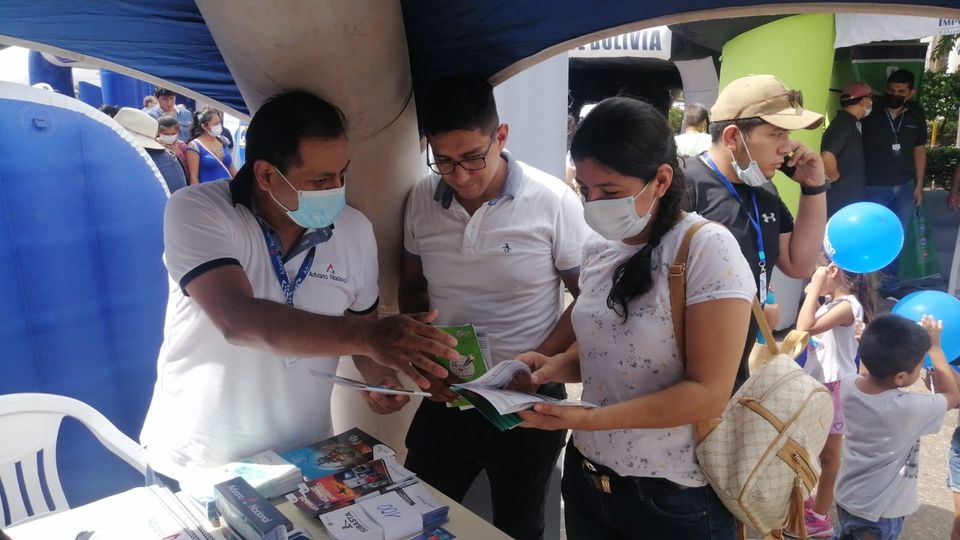Gobierno socializa proyectos en Feria Multisectorial Plurinacional en Santa Cruz