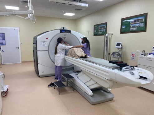 Centro de Medicina Nuclear de El Alto atiende a 900 personas con cáncer