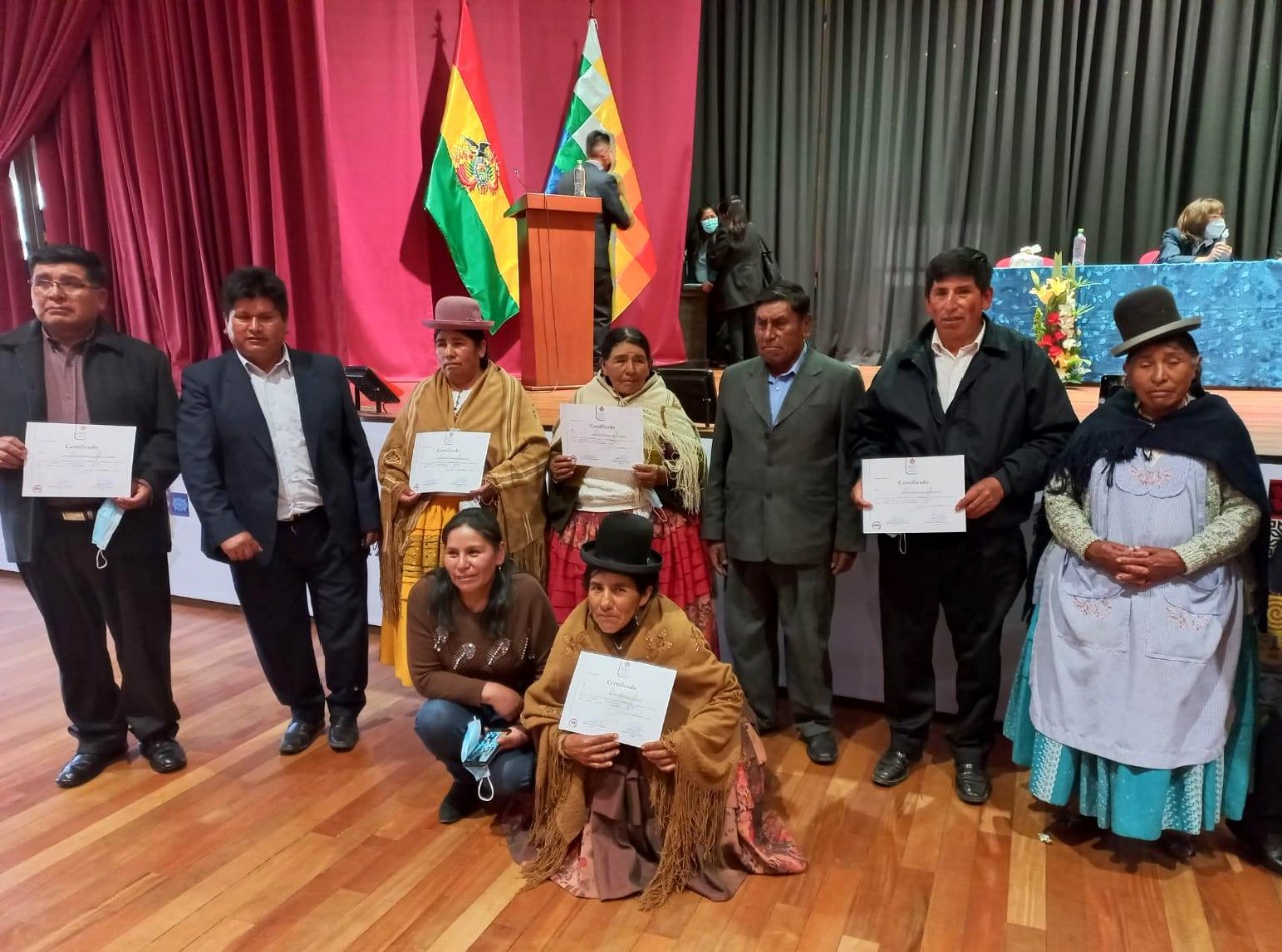 Primer acto de graduación del 2022: Estudiantes adultos agradecen al Gobierno por garantizar su acceso a la educación primaria