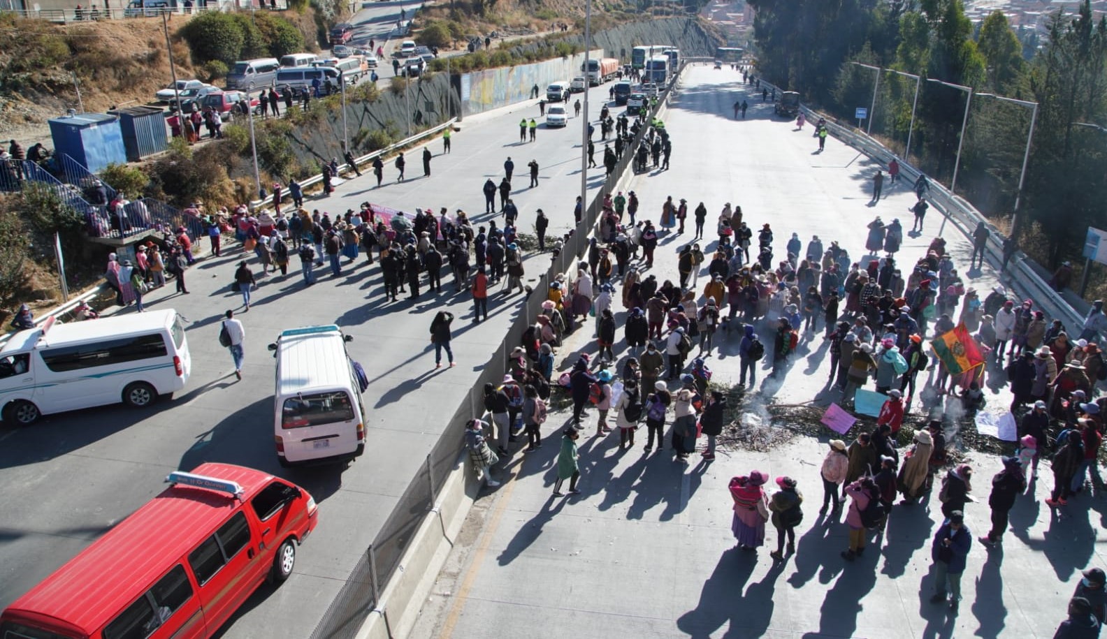 Padres de familia anuncian nuevo piquete de huelga de hambre y bloqueos por la falta de atención del alcalde Arias