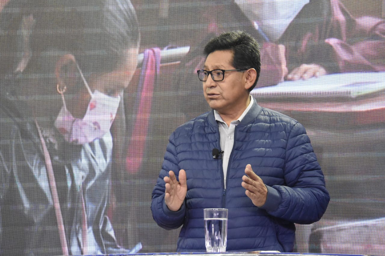 Ministro pide a la comunidad educativa aunar esfuerzos para garantizar clases presenciales