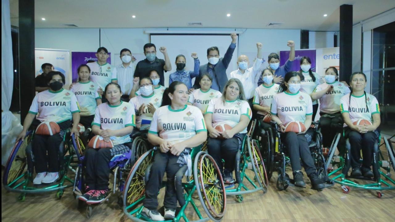 Gobierno apoya con pasajes a la selección femenina de baloncesto sobre silla de ruedas que representará al país en la Copa América 2022