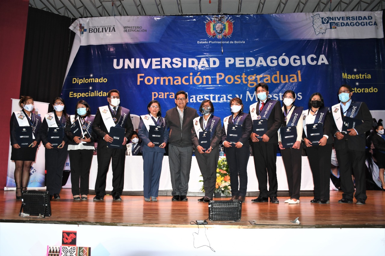 Universidad Pedagógica titula a 205 magísteres de las ciudades de La Paz y El Alto