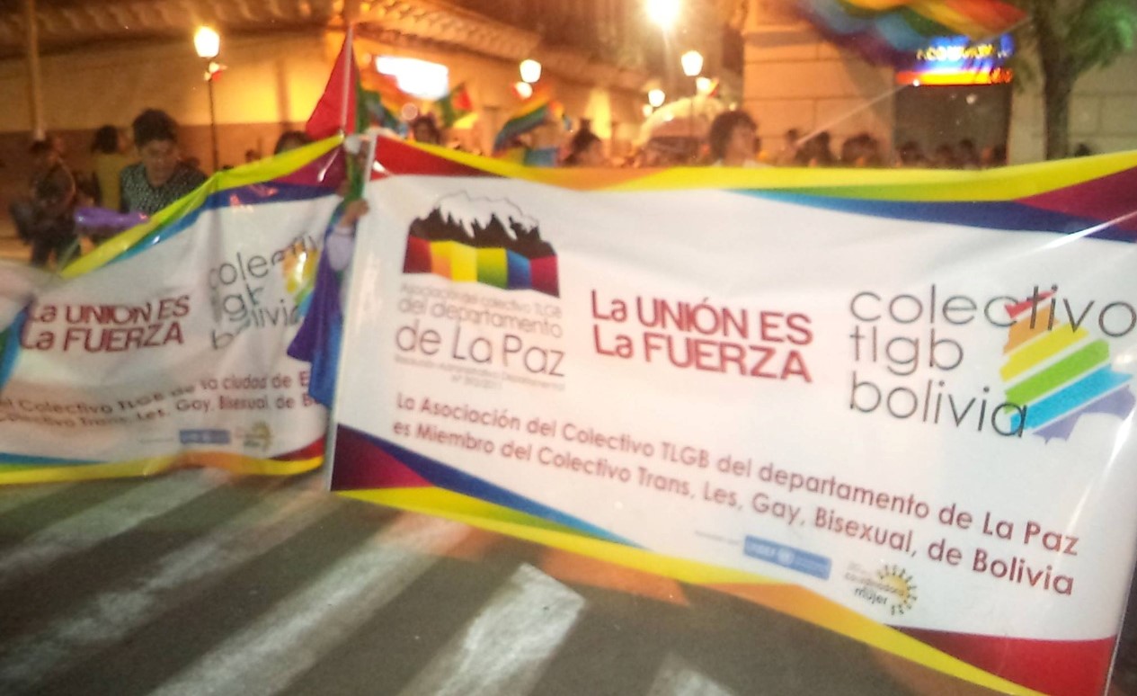 Marcha de la población LGTBI pide respeto y protección contra la violencia